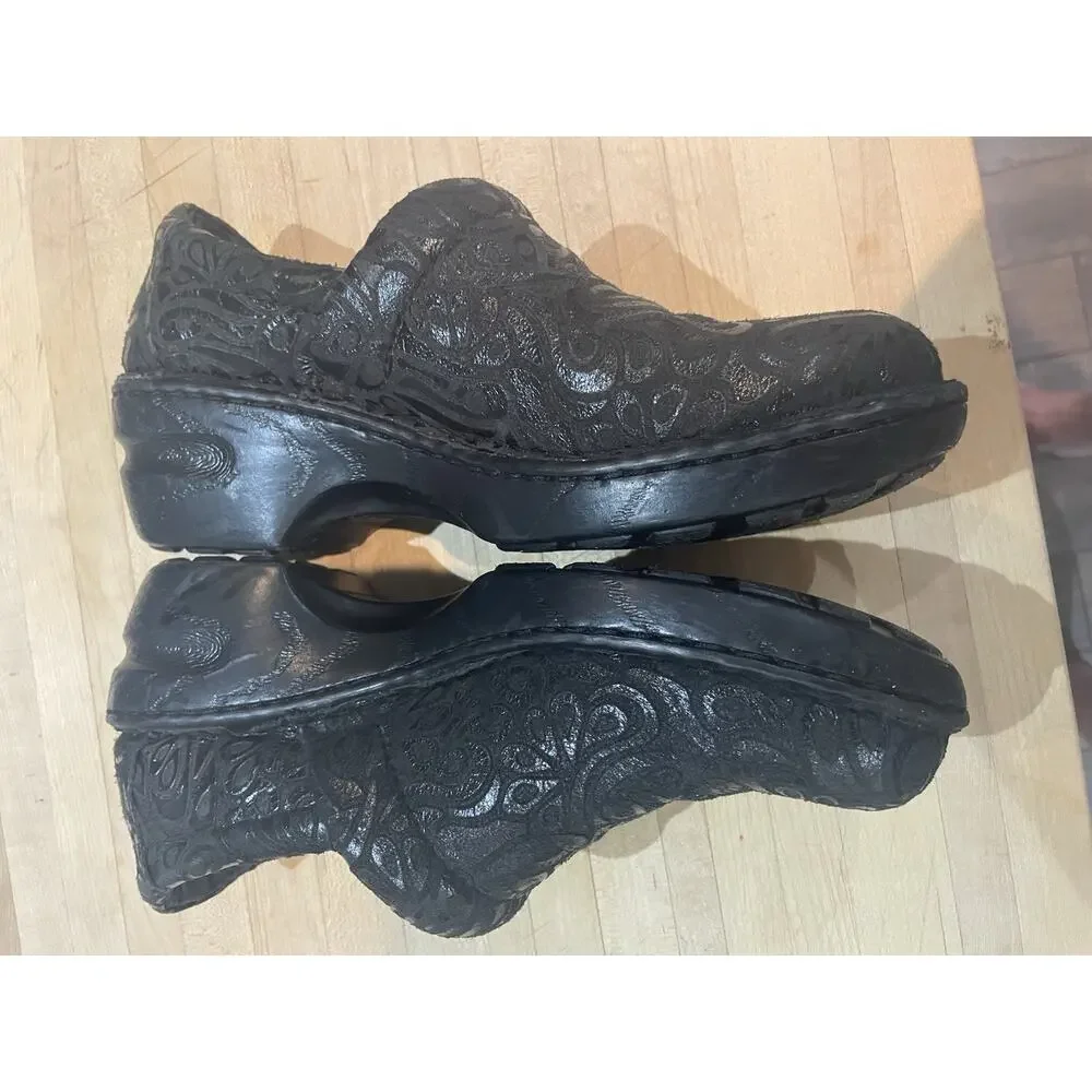 BOC Born Concept Women’s Size 9 Black Embossed Leather Comfort Clogs Shoes Nurse